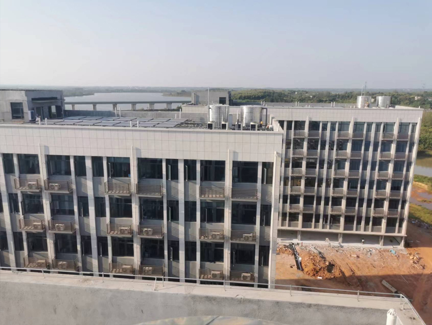 咸安經(jīng)濟(jì)開發(fā)區(qū)綠色智能制造孵化園案例